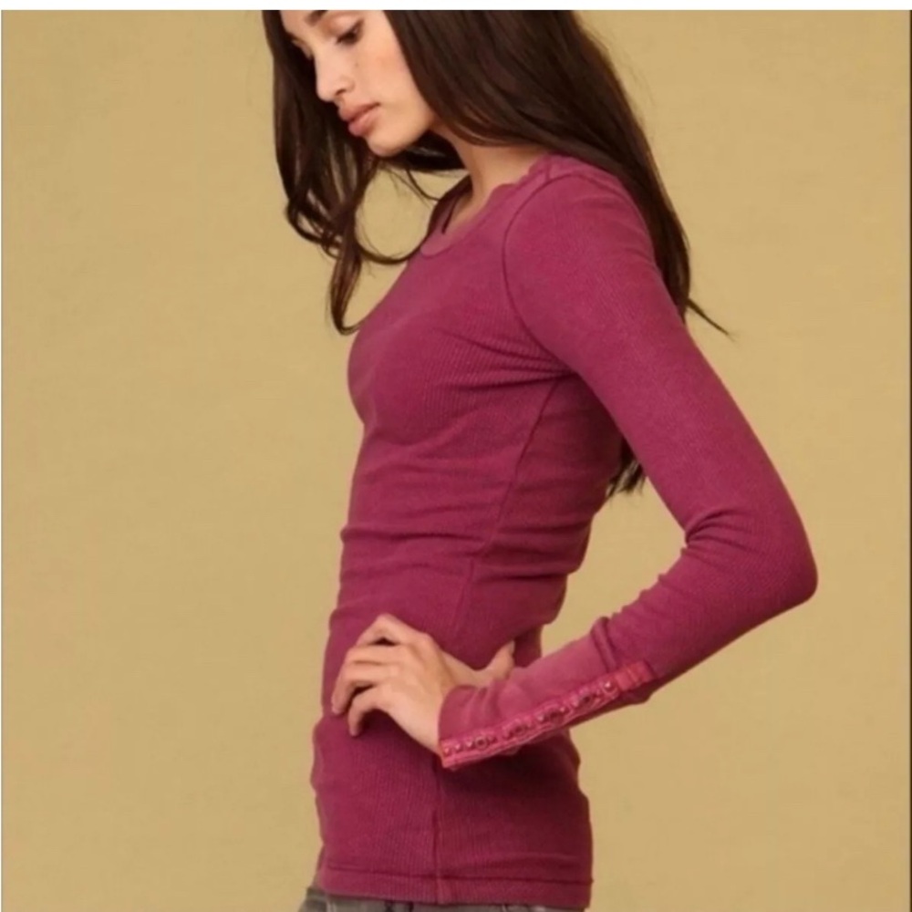 SOLD-Rare Vintage Y2K Free People Studded Cuff Thermal ASO Bella Swan Berry M